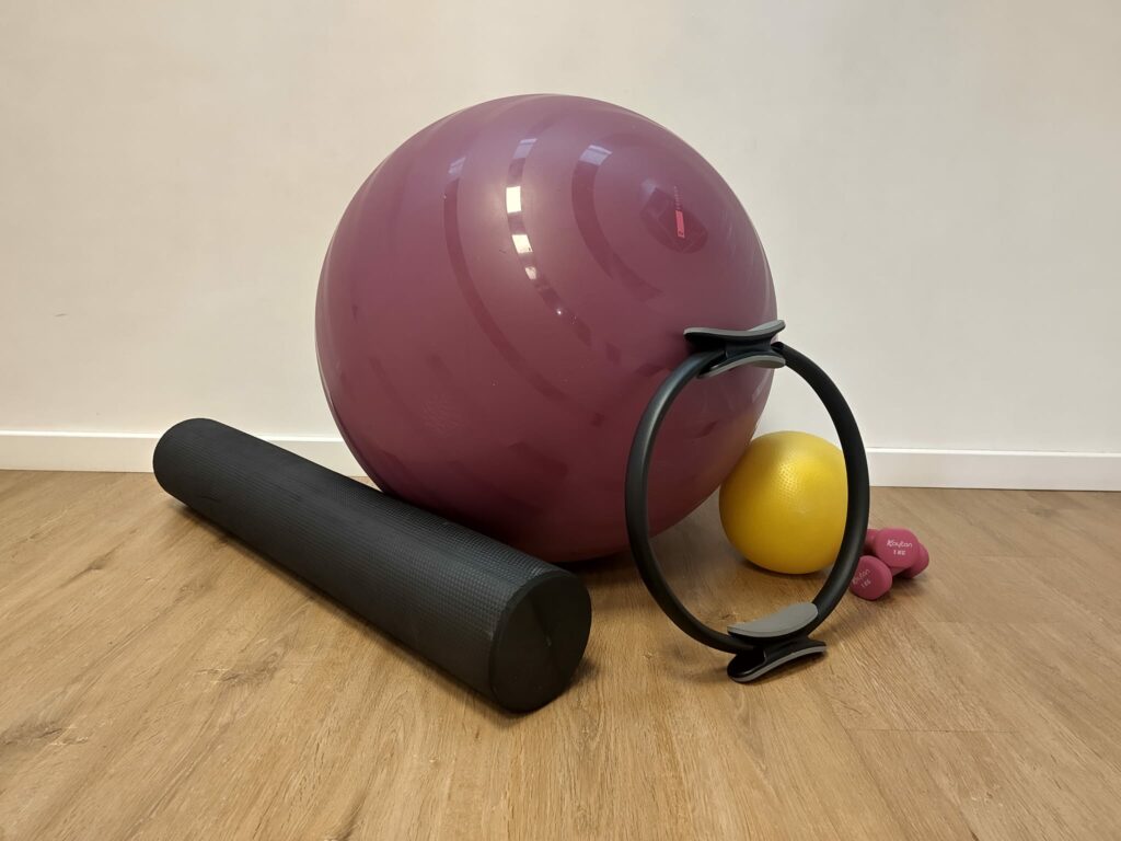 Rééducation pré & post partum dans notre cabinet de kinésithérapeute à Rennes Soins des maux liés à la grossesse (lombaire, abdomen, bassin), rééducation périnéale pré et post partum, rééducation abdominale post partum
